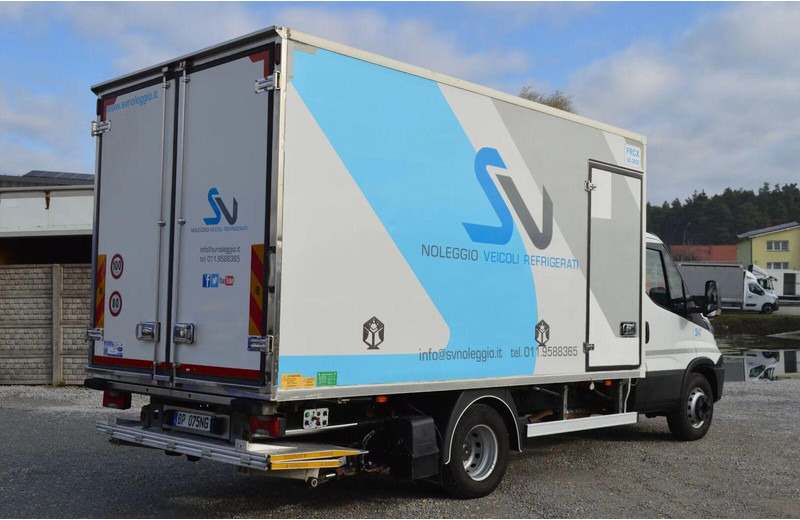 Iveco DAILY 60C15 REFRIGERATOR + SIDE AND REAR DOORS, LIFT FOLDED UNDE - Hűtős kisteherautó: 4 kép. Iveco DAILY 60C15 REFRIGERATOR + SIDE AND REAR DOORS, LIFT FOLDED UNDE - Hűtős kisteherautó: 4 kép.