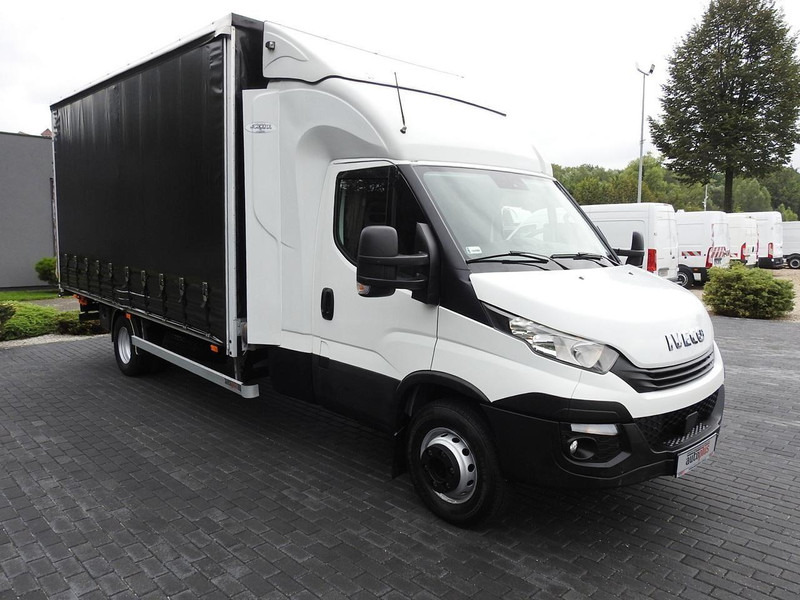 Iveco DAILY 70C18 PLANDEKA WINDA 12 PALET WEBASTO TEMPOMAT BLIŹNIACZE - Dobozos felépítményű teherautó: 4 kép. Iveco DAILY 70C18 PLANDEKA WINDA 12 PALET WEBASTO TEMPOMAT BLIŹNIACZE - Dobozos felépítményű teherautó: 4 kép.
