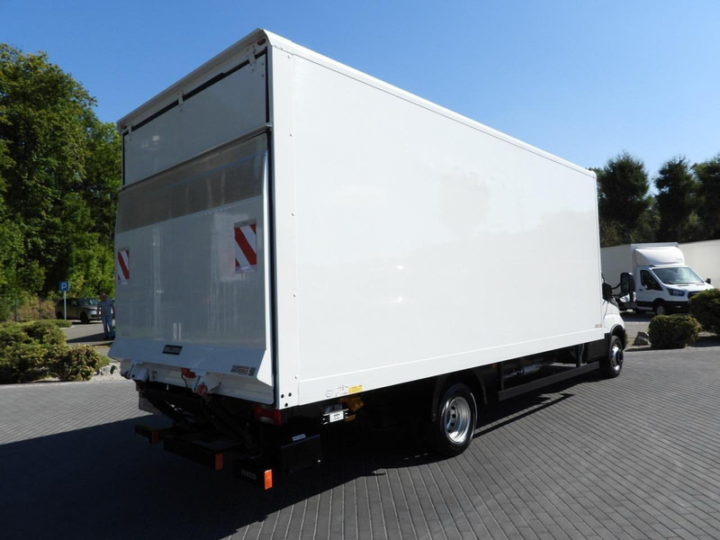Iveco DAILY 72C18 WINDA 14 PALET TEMPOMAT PNEUMATYKA AUTOMAT HI-MATIC - Dobozos felépítményű teherautó: 3 kép. Iveco DAILY 72C18 WINDA 14 PALET TEMPOMAT PNEUMATYKA AUTOMAT HI-MATIC - Dobozos felépítményű teherautó: 3 kép.