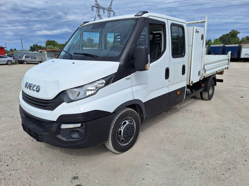 Iveco Daily 35-130 - Doka Tipper - Billenőplatós kisteherautó, Duplakabinos kisteherautó: 2 kép. Iveco Daily 35-130 - Doka Tipper - Billenőplatós kisteherautó, Duplakabinos kisteherautó: 2 kép.