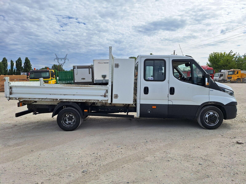 Iveco Daily 35-130 - Doka Tipper - Billenőplatós kisteherautó, Duplakabinos kisteherautó: 4 kép. Iveco Daily 35-130 - Doka Tipper - Billenőplatós kisteherautó, Duplakabinos kisteherautó: 4 kép.