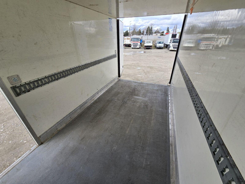 Hűtős kisteherautó Iveco Daily 35 C 13 - Carrier Xarios 500 frigo: 11 kép.