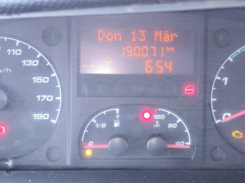 Hűtős kisteherautó Iveco Daily 35 C 13 - Carrier Xarios 500 frigo: 16 kép.