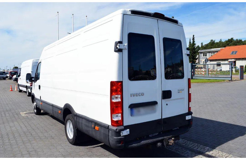 Iveco Daily 35C15 Furgon L4H3 Brygadówka 6-seater Doka Doubel Cabin - Minibusz, Kisbusz: 4 kép. Iveco Daily 35C15 Furgon L4H3 Brygadówka 6-seater Doka Doubel Cabin - Minibusz, Kisbusz: 4 kép.