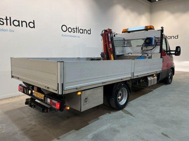 Iveco Daily 35C16 Flatbed + Crane HMF 252 T2 - Platós kisteherautó: 4 kép. Iveco Daily 35C16 Flatbed + Crane HMF 252 T2 - Platós kisteherautó: 4 kép.