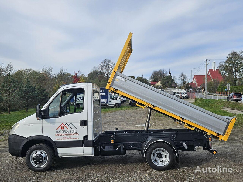 Iveco Daily 35c-15 3 way tipper - Billenőplatós kisteherautó: 4 kép. Iveco Daily 35c-15 3 way tipper - Billenőplatós kisteherautó: 4 kép.