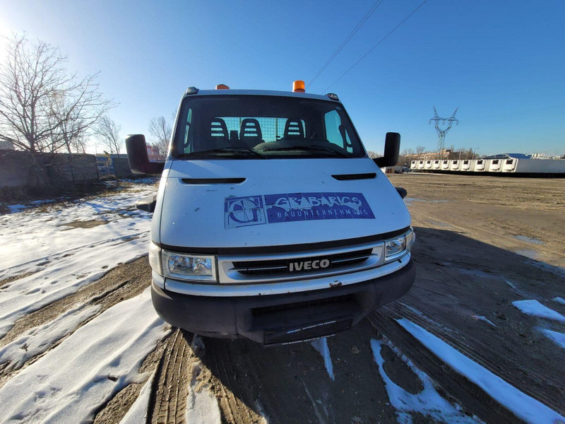 Iveco Daily 65 C 17 3 sided tipper 6,5t - Billenőplatós teherautó: 2 kép. Iveco Daily 65 C 17 3 sided tipper 6,5t - Billenőplatós teherautó: 2 kép.