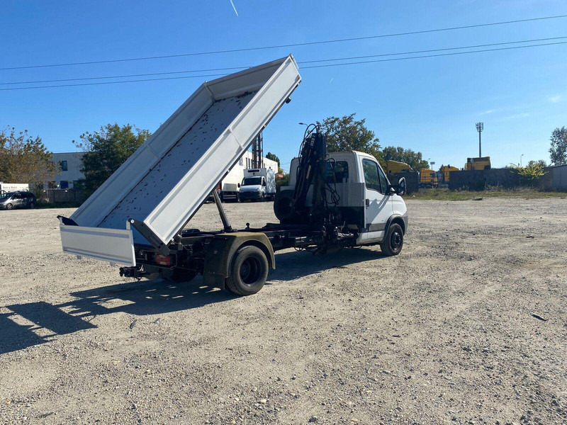 Iveco Daily 65 C 18 - 3 sided Tipper + HIAB 033T Crane - Billenőplatós kisteherautó: 5 kép. Iveco Daily 65 C 18 - 3 sided Tipper + HIAB 033T Crane - Billenőplatós kisteherautó: 5 kép.