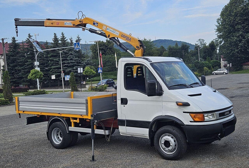 Iveco Daily 65c-15 Flatbed + crane Copma - Platós teherautó, Darus autó: 3 kép. Iveco Daily 65c-15 Flatbed + crane Copma - Platós teherautó, Darus autó: 3 kép.