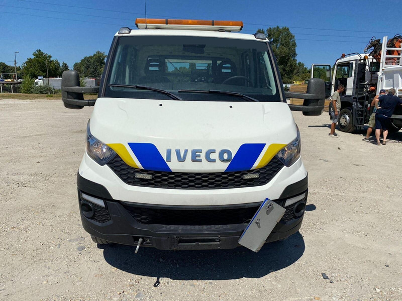 Iveco Daily 70-170 Pritsche, Doka - Platós teherautó: 3 kép. Iveco Daily 70-170 Pritsche, Doka - Platós teherautó: 3 kép.