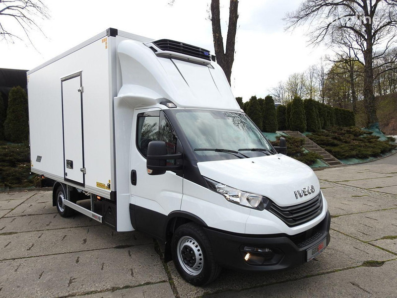 Iveco Daily - Hűtős teherautó: 2 kép. Iveco Daily - Hűtős teherautó: 2 kép.
