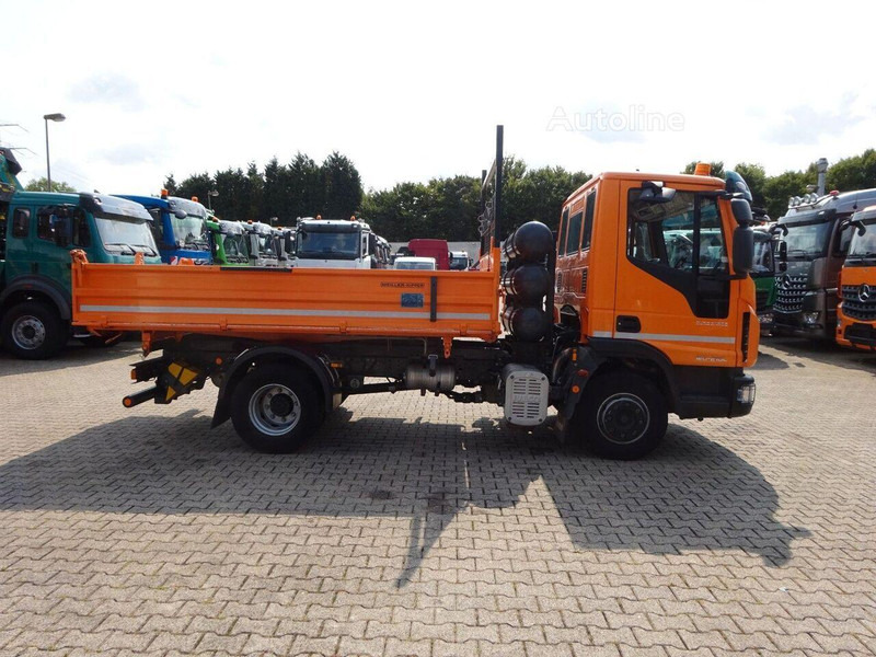 Iveco Eurocargo 120-210 - 3 way tipper truck - Billenőplatós teherautó: 5 kép. Iveco Eurocargo 120-210 - 3 way tipper truck - Billenőplatós teherautó: 5 kép.