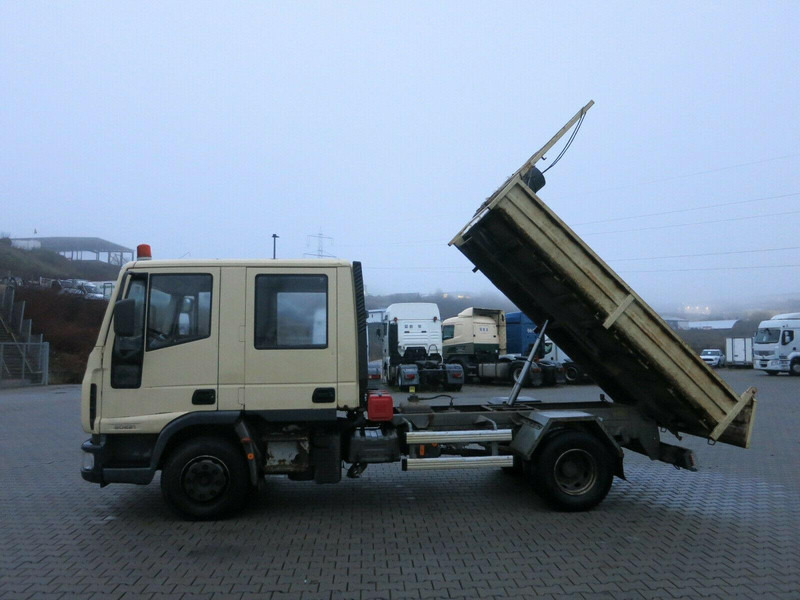 Iveco Eurocargo 80 E 21 Doka Billencs - Billenőplatós teherautó: 3 kép. Iveco Eurocargo 80 E 21 Doka Billencs - Billenőplatós teherautó: 3 kép.