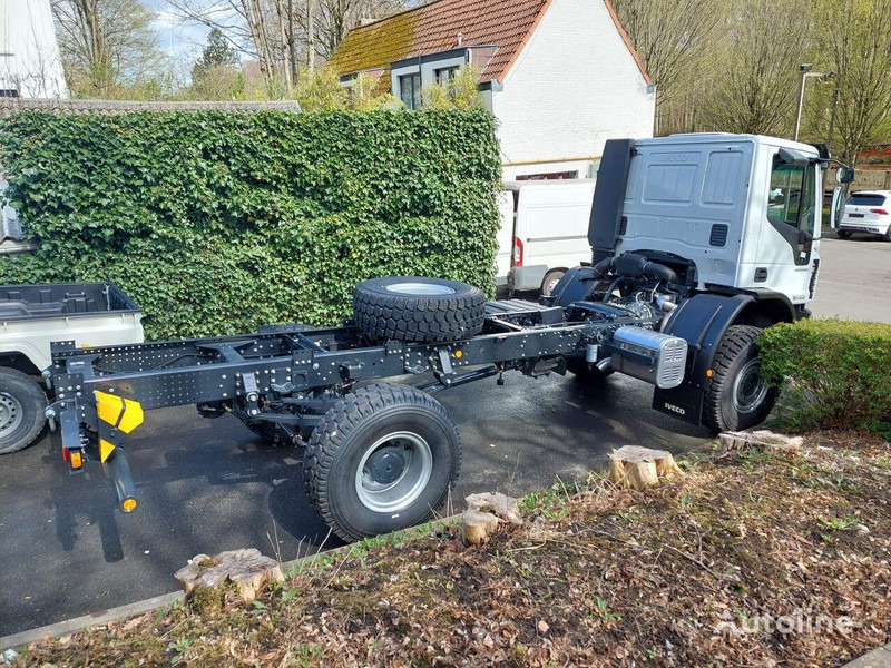 Iveco ML 150E24WS 4x4 - Alvaz teherautó: 3 kép. Iveco ML 150E24WS 4x4 - Alvaz teherautó: 3 kép.
