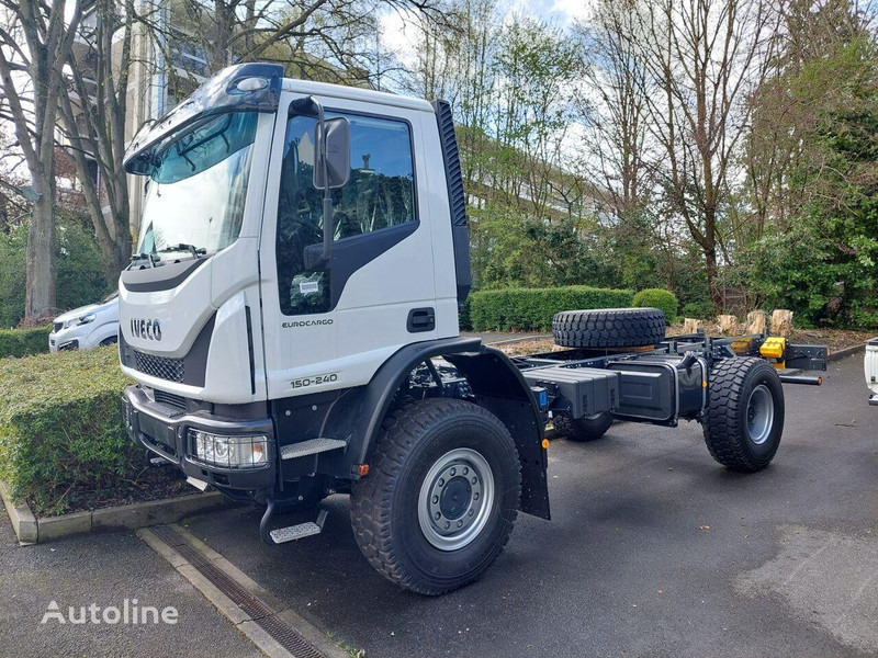 Iveco ML 150E24WS 4x4 - Alvaz teherautó: 1 kép. Iveco ML 150E24WS 4x4 - Alvaz teherautó: 1 kép.