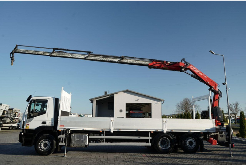 Iveco STRALIS 460 / 6X2 / SKRZYNIOWY 8,1 m + HDS FASSI. F185 MAX UDŹWI - Platós teherautó, Darus autó: 2 kép. Iveco STRALIS 460 / 6X2 / SKRZYNIOWY 8,1 m + HDS FASSI. F185 MAX UDŹWI - Platós teherautó, Darus autó: 2 kép.