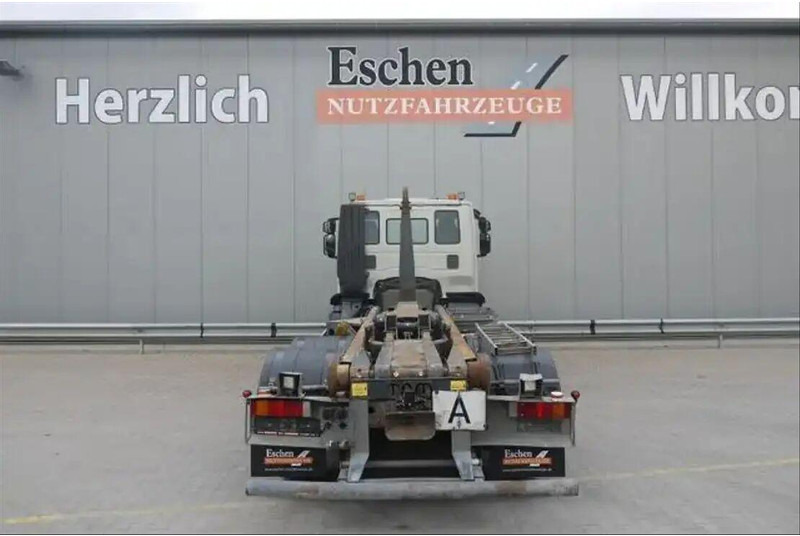 Iveco Stralis 260 - Hook lift truck - Horgos rakodó teherautó: 5 kép. Iveco Stralis 260 - Hook lift truck - Horgos rakodó teherautó: 5 kép.