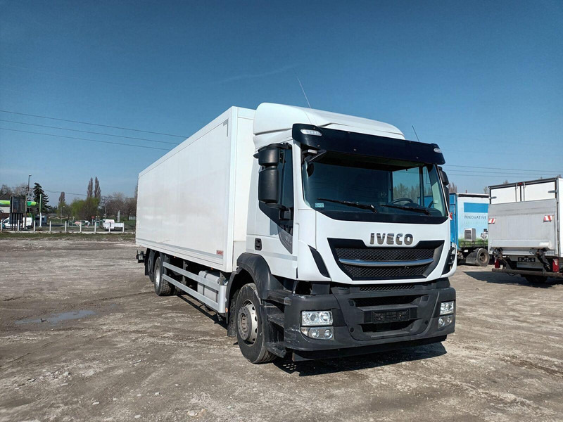 Iveco Stralis 310 6x2 Koffer + LBW - Dobozos felépítményű teherautó: 1 kép. Iveco Stralis 310 6x2 Koffer + LBW - Dobozos felépítményű teherautó: 1 kép.