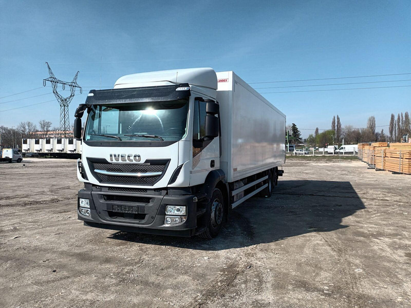 Iveco Stralis 310 6x2 Koffer + LBW - Dobozos felépítményű teherautó: 2 kép. Iveco Stralis 310 6x2 Koffer + LBW - Dobozos felépítményű teherautó: 2 kép.