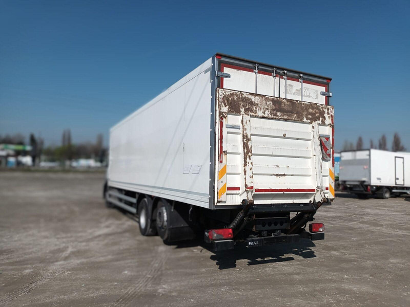 Iveco Stralis 310 6x2 Koffer + LBW - Dobozos felépítményű teherautó: 5 kép. Iveco Stralis 310 6x2 Koffer + LBW - Dobozos felépítményű teherautó: 5 kép.