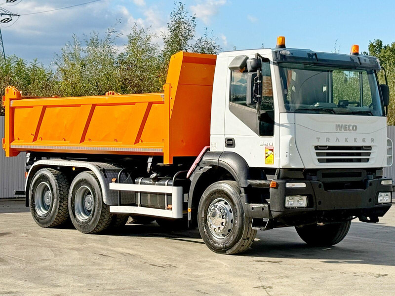 Iveco TRAKKER 380 - Billenőplatós teherautó: 4 kép. Iveco TRAKKER 380 - Billenőplatós teherautó: 4 kép.