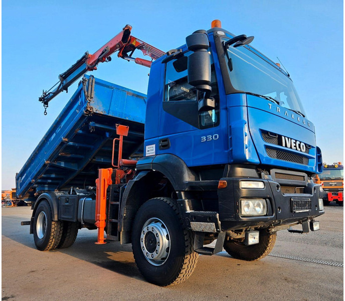 Iveco Trakker 190T33 4x4 M Tipper + Crane Atlas 120.2E - Billenőplatós teherautó, Darus autó: 5 kép. Iveco Trakker 190T33 4x4 M Tipper + Crane Atlas 120.2E - Billenőplatós teherautó, Darus autó: 5 kép.
