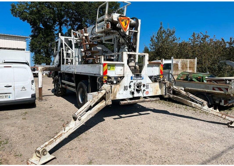 Iveco Trakker 360 - Drilling crane truck 4x4 - Fúrógép: 5 kép. Iveco Trakker 360 - Drilling crane truck 4x4 - Fúrógép: 5 kép.