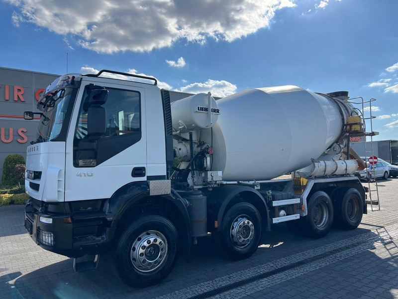Iveco Trakker 410 CONCRETE MIXER LIEBHERR 904 9m³ - Betonmixer: 2 kép. Iveco Trakker 410 CONCRETE MIXER LIEBHERR 904 9m³ - Betonmixer: 2 kép.