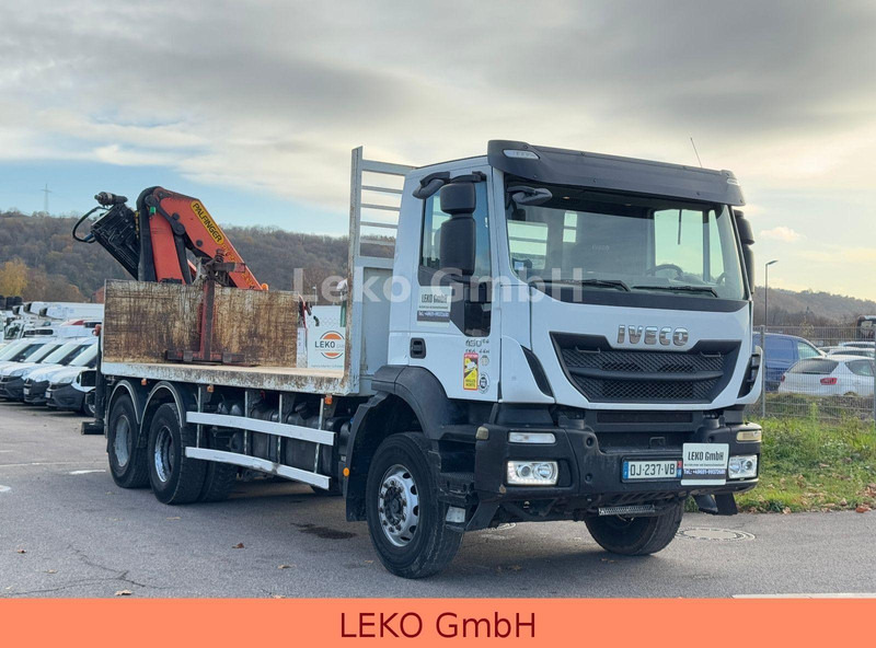 Iveco Trakker 450 Mit Kran( Palfinger PK 22002 .EH) - Platós teherautó, Darus autó: 1 kép. Iveco Trakker 450 Mit Kran( Palfinger PK 22002 .EH) - Platós teherautó, Darus autó: 1 kép.