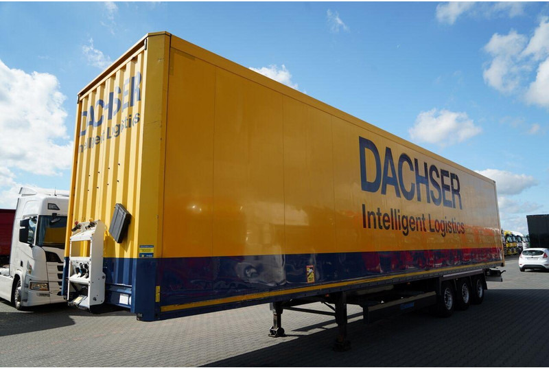 Krone / KONTENER / DOPPELSTOCK / 2017 ROK - Félpótkocsi dobozos: 4 kép. Krone / KONTENER / DOPPELSTOCK / 2017 ROK - Félpótkocsi dobozos: 4 kép.