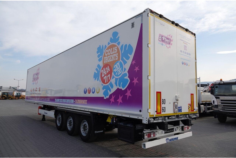 Krone KONTENER / KOFFER / 2021 ROK / OS PODNOSZONA - Félpótkocsi dobozos: 4 kép. Krone KONTENER / KOFFER / 2021 ROK / OS PODNOSZONA - Félpótkocsi dobozos: 4 kép.