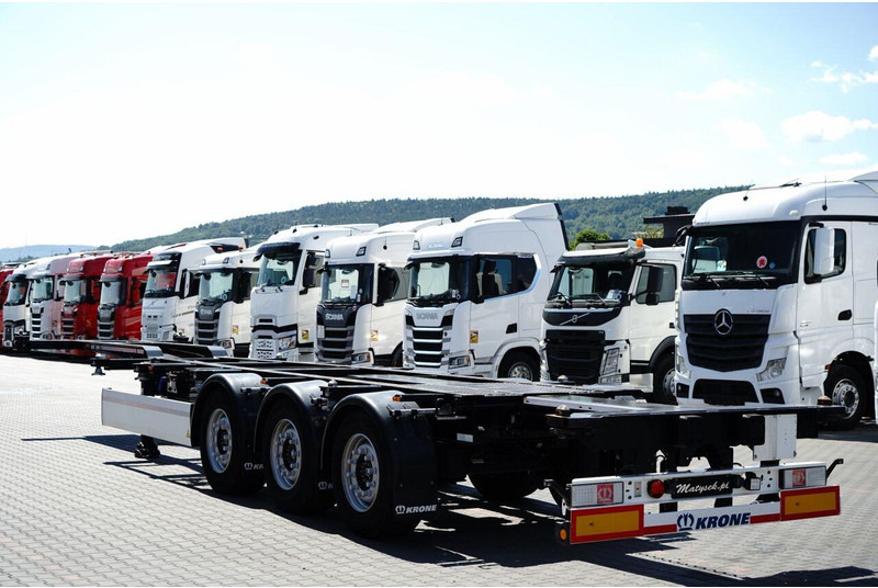 Krone NACZEPA PODKONTENEROWA / MAŁO UŻYWANA / UNIWERSALNA / 2023 ROK - Félpótkocsi cserefelépítményes: 5 kép. Krone NACZEPA PODKONTENEROWA / MAŁO UŻYWANA / UNIWERSALNA / 2023 ROK - Félpótkocsi cserefelépítményes: 5 kép.