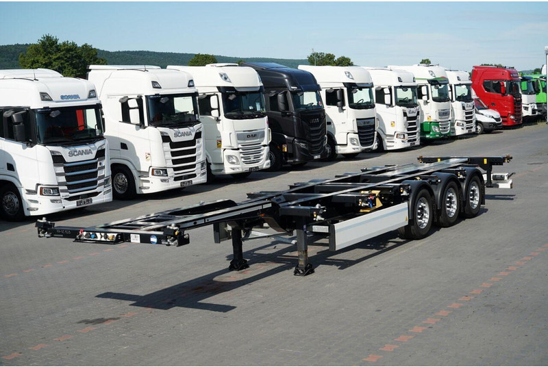 Krone NACZEPA PODKONTENEROWA / MAŁO UŻYWANA / UNIWERSALNA / 2023 ROK - Félpótkocsi cserefelépítményes: 1 kép. Krone NACZEPA PODKONTENEROWA / MAŁO UŻYWANA / UNIWERSALNA / 2023 ROK - Félpótkocsi cserefelépítményes: 1 kép.