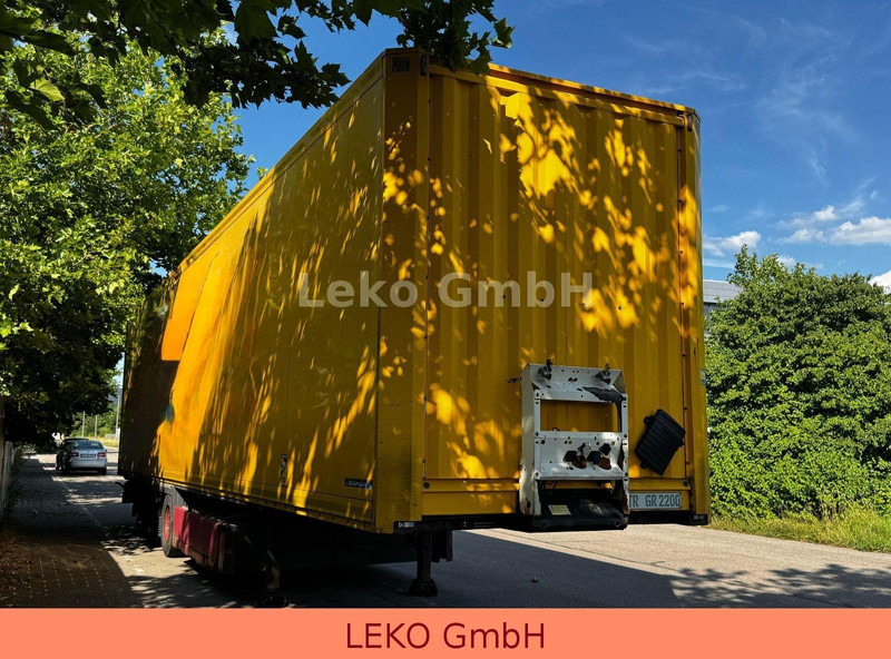 Félpótkocsi dobozos Krone SD: 6 kép. Félpótkocsi dobozos Krone SD: 6 kép.