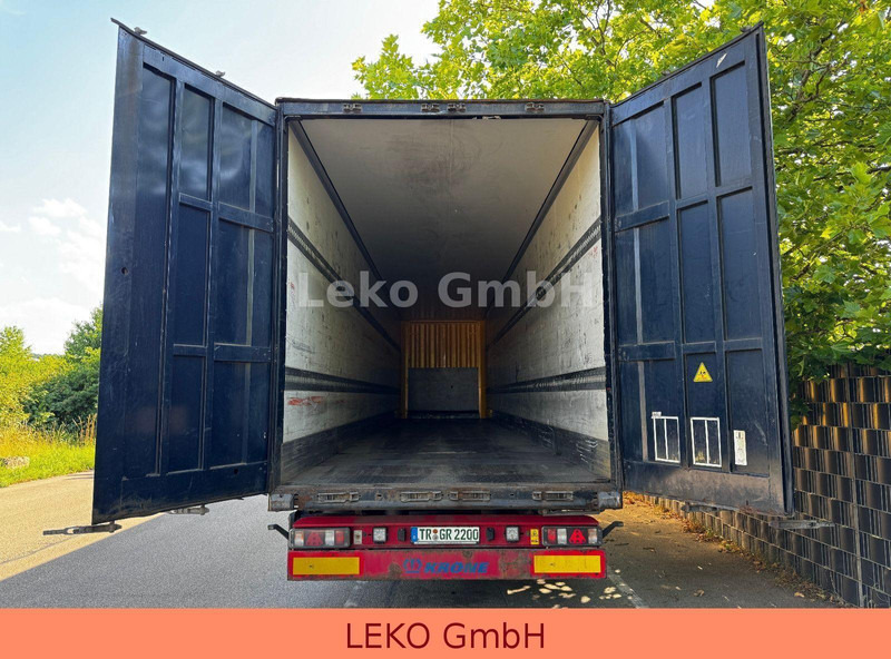 Félpótkocsi dobozos Krone SD: 8 kép. Félpótkocsi dobozos Krone SD: 8 kép.