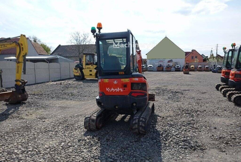 Kubota U27-4 - Crawler mini excavator - Minikotró: 4 kép. Kubota U27-4 - Crawler mini excavator - Minikotró: 4 kép.