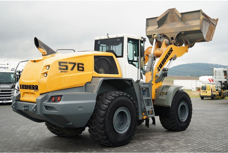 Liebherr ŁADOWARKA L 576 XPower / POJEMNOŚĆ ŁYŻKI 4,7 M3 - Gumikerekes homlokrakodó: 4 kép. Liebherr ŁADOWARKA L 576 XPower / POJEMNOŚĆ ŁYŻKI 4,7 M3 - Gumikerekes homlokrakodó: 4 kép.