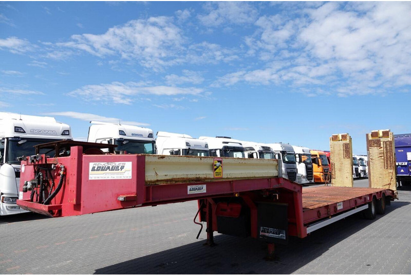 Louault LAWETA NISKOPODWOZIOWA / NAJAZDY HYDRAULICZNE / WCIĄGARKA / 2 OS - Félpótkocsi mélybölcsős: 5 kép. Louault LAWETA NISKOPODWOZIOWA / NAJAZDY HYDRAULICZNE / WCIĄGARKA / 2 OS - Félpótkocsi mélybölcsős: 5 kép.