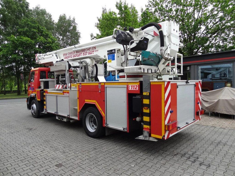 MAN 18.284 L2000 - Fire truck+ladder lift - Tűzoltóautó: 4 kép. MAN 18.284 L2000 - Fire truck+ladder lift - Tűzoltóautó: 4 kép.