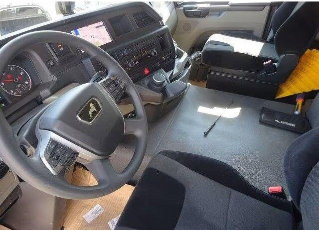 MAN 35.470 - Tipper - Billenőplatós teherautó: 4 kép. MAN 35.470 - Tipper - Billenőplatós teherautó: 4 kép.