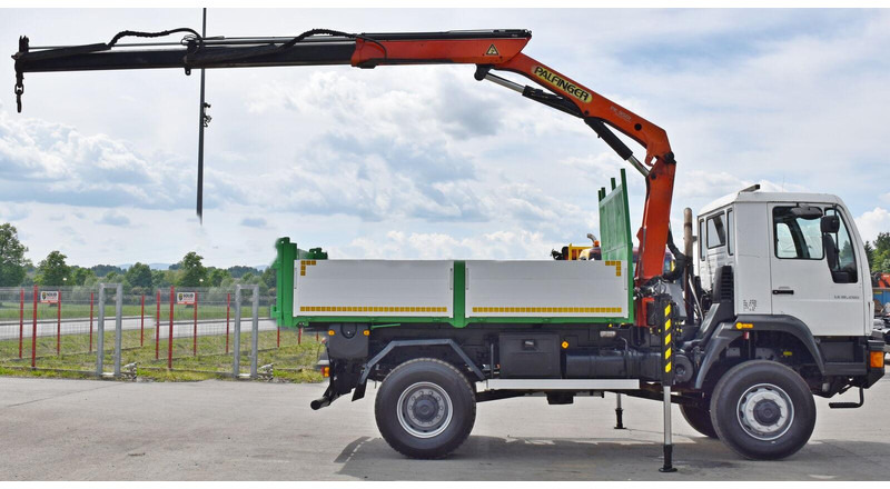 MAN LE 18.280 Kipper 3,70 m + PK 9501 /4x4 - Billenőplatós teherautó, Darus autó: 5 kép. MAN LE 18.280 Kipper 3,70 m + PK 9501 /4x4 - Billenőplatós teherautó, Darus autó: 5 kép.