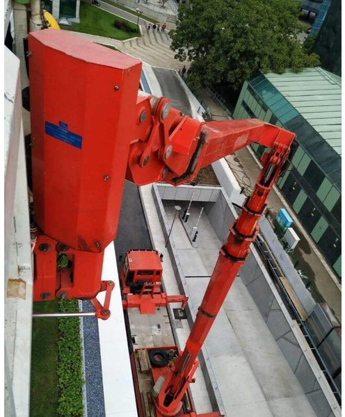 MAN TGA 26.350 6x4 Emelőkosaras 53m - Emelőkosaras teherautó: 5 kép. MAN TGA 26.350 6x4 Emelőkosaras 53m - Emelőkosaras teherautó: 5 kép.