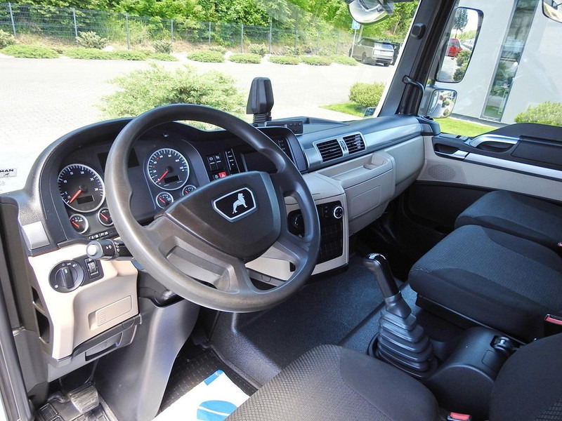 MAN TGL 10.180 KONTENER CHŁODNIA -20*C 11 PALET ZASILANIE 230V KLIMA - Hűtős teherautó: 2 kép. MAN TGL 10.180 KONTENER CHŁODNIA -20*C 11 PALET ZASILANIE 230V KLIMA - Hűtős teherautó: 2 kép.