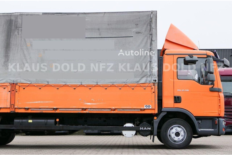 MAN TGL 12.210 - Tilt truck - Ponyvás teherautó: 5 kép. MAN TGL 12.210 - Tilt truck - Ponyvás teherautó: 5 kép.