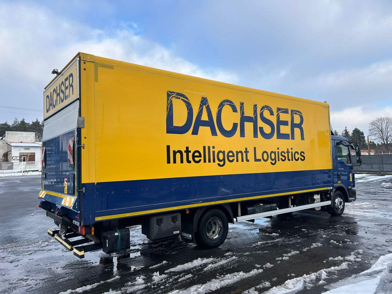 MAN TGL 12.250 BOX+LIFT 1.HAND - Dobozos felépítményű teherautó: 4 kép. MAN TGL 12.250 BOX+LIFT 1.HAND - Dobozos felépítményű teherautó: 4 kép.