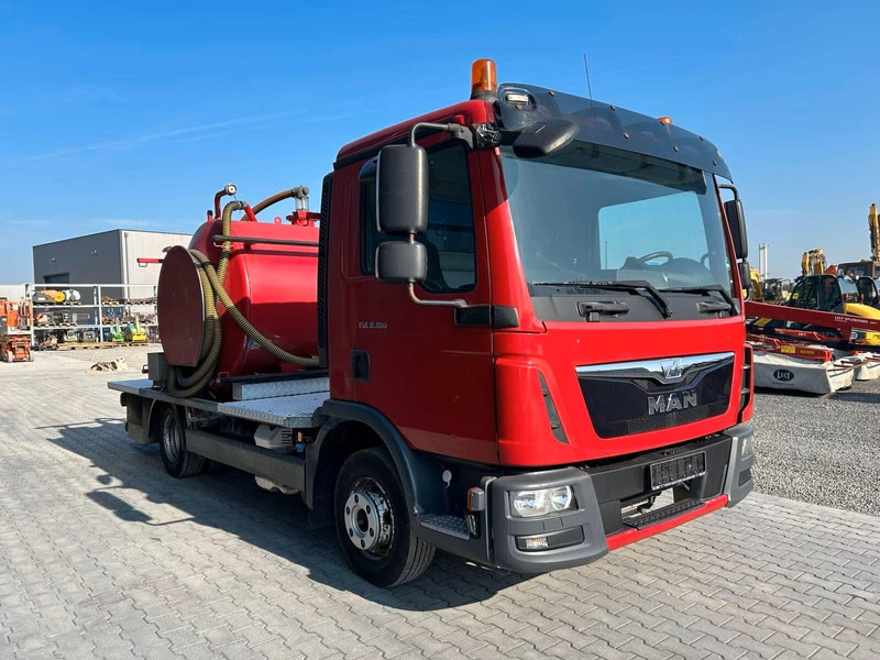 MAN TGL 8.180 - Vacuum truck - Szippantós autó: 2 kép. MAN TGL 8.180 - Vacuum truck - Szippantós autó: 2 kép.
