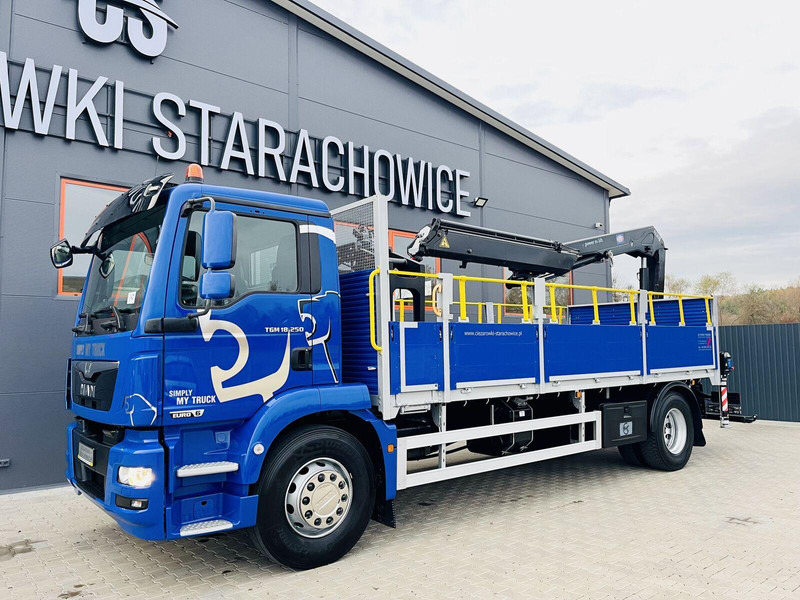 MAN TGM 18.250 - Platós teherautó, Darus autó: 2 kép. MAN TGM 18.250 - Platós teherautó, Darus autó: 2 kép.