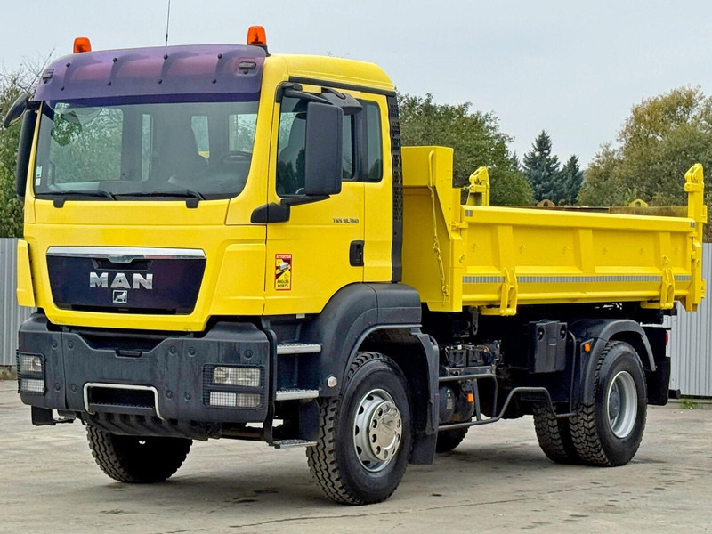 MAN TGS 18.360 - Billenőplatós teherautó: 5 kép. MAN TGS 18.360 - Billenőplatós teherautó: 5 kép.