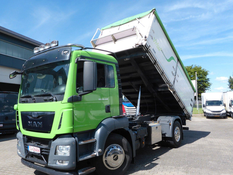 MAN TGS 18.440 FKI BB 4x2 Dreiseitenkipper Euro6 - Billenőplatós teherautó: 4 kép. MAN TGS 18.440 FKI BB 4x2 Dreiseitenkipper Euro6 - Billenőplatós teherautó: 4 kép.