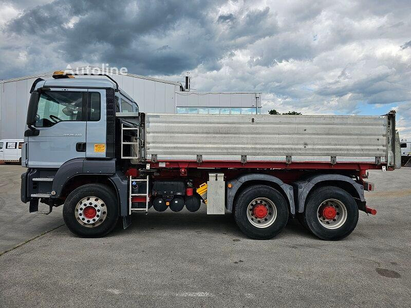 MAN TGS 26.440 - 3 way tipper - Billenőplatós teherautó: 2 kép. MAN TGS 26.440 - 3 way tipper - Billenőplatós teherautó: 2 kép.